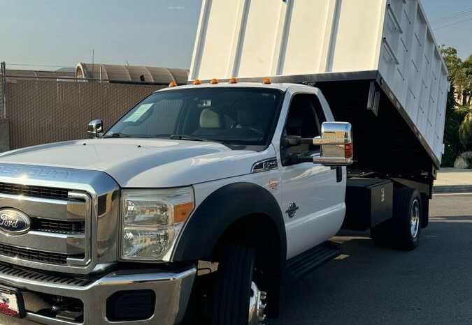 
								2011 Ford F-550 Super duty full									