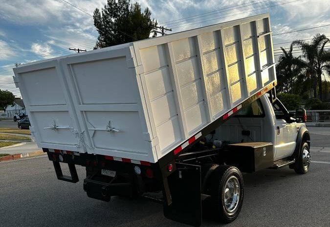 
								2008 Ford F-550 Super Duty full									