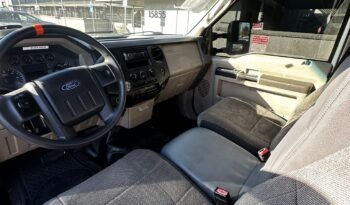 
										2009 Ford F550 Super Duty full									