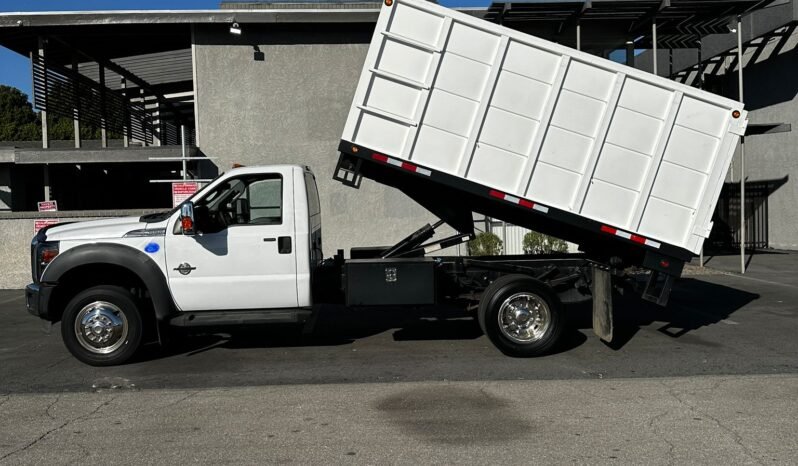 
								2011 Ford F550 Super Duty full									