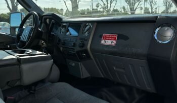 
										2011 Ford F550 Super Duty full									