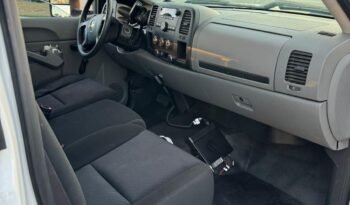 
										2013 Chevrolet Silverado full									