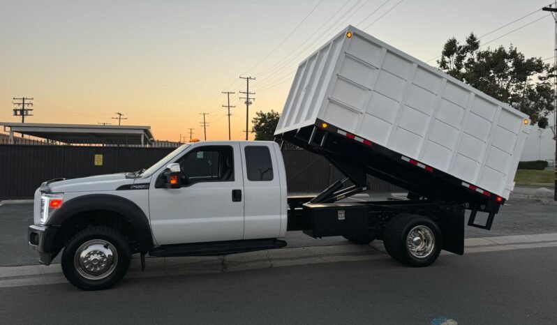 
								2015 Ford F550 Super Duty full									