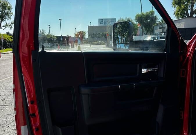 
								2011 Dodge Ram 4500 6.7 full									