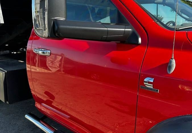 
								2011 Dodge Ram 4500 6.7 full									