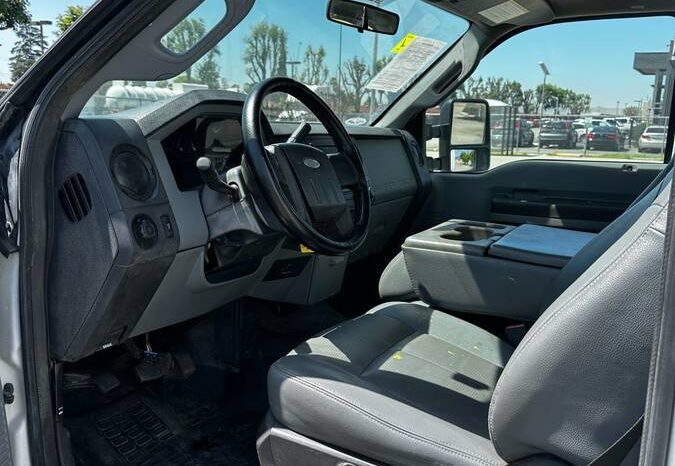 
								2011 Ford F-350 Super Duty 6.2 full									