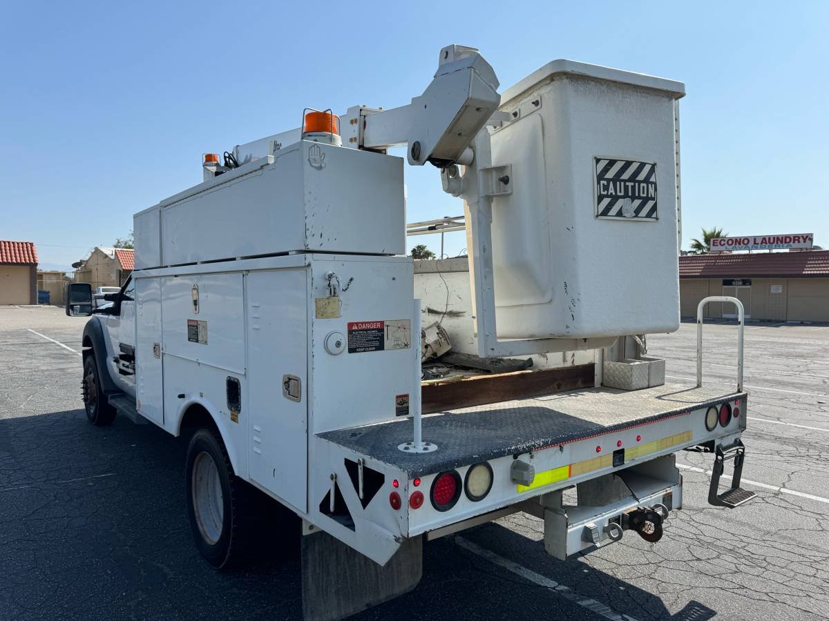 2013 Ford F-450 Bucket Truck – Altec AT200A