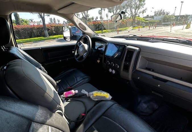 
								2011 Dodge Ram 4500 6.7 full									