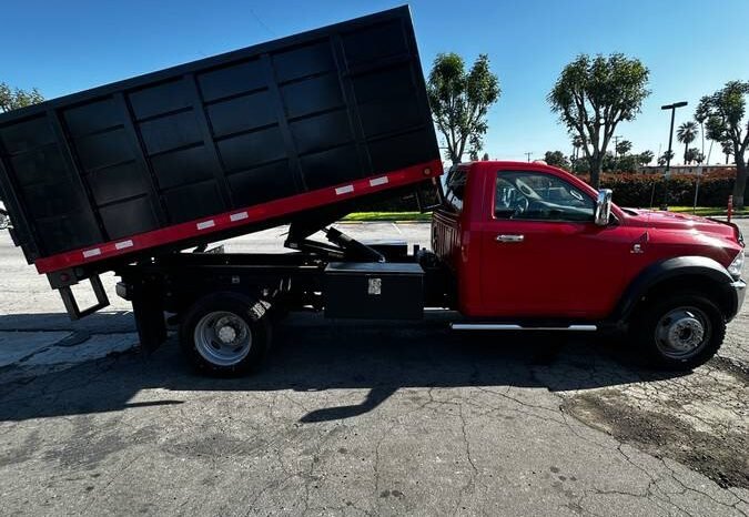 
								2011 Dodge Ram 4500 6.7 full									