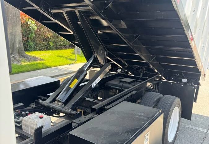 
								2017 Chevrolet w4500 full									