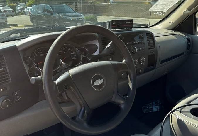
								2009 Chevrolet silverado 6.0 Gas V8 full									