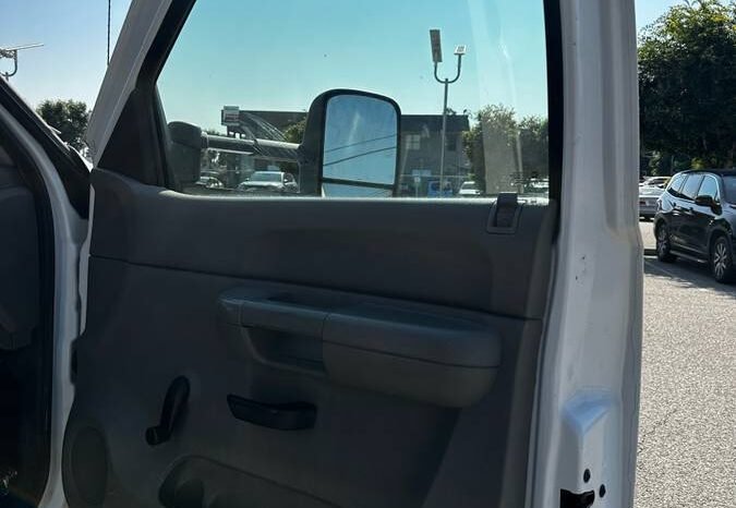 
								2009 Chevrolet silverado 6.0 Gas V8 full									