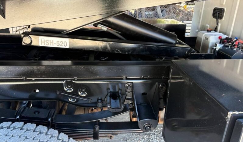 
								2009 Ford F-550 Super Duty 6.8 V10 gas full									