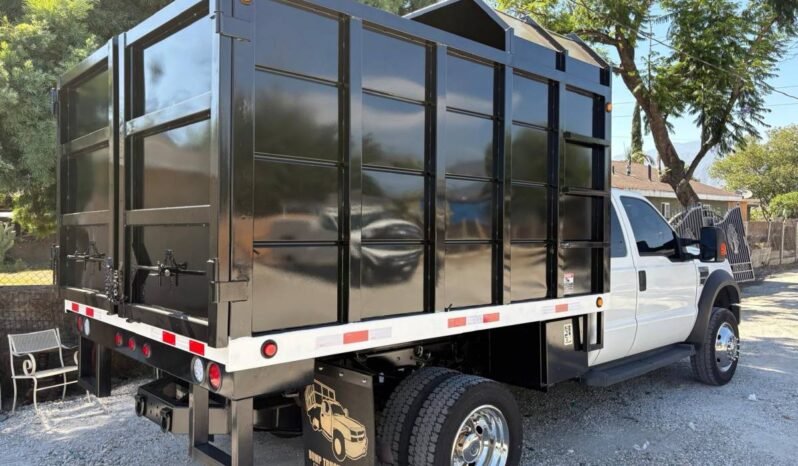 
								2009 Ford F-550 Super Duty 6.8 V10 gas full									