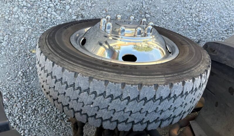 
								2009 Ford F-550 Super Duty 6.8 V10 gas full									