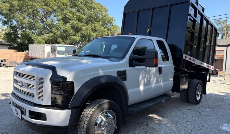 
								2009 Ford F-550 Super Duty 6.8 V10 gas full									