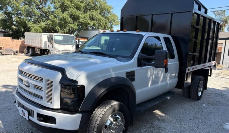 
								2009 Ford F-550 Super Duty 6.8 V10 gas full									