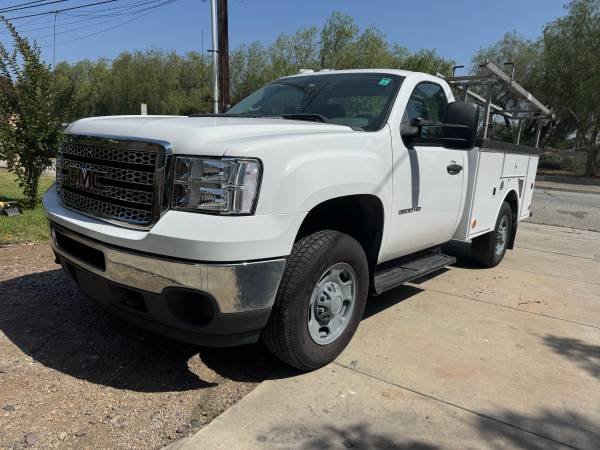 2012 GMC sierra 2500 HD 6.0 V8 – $11,800 (West Covina)