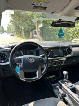 
										2017 Toyota tacoma SR5 full									