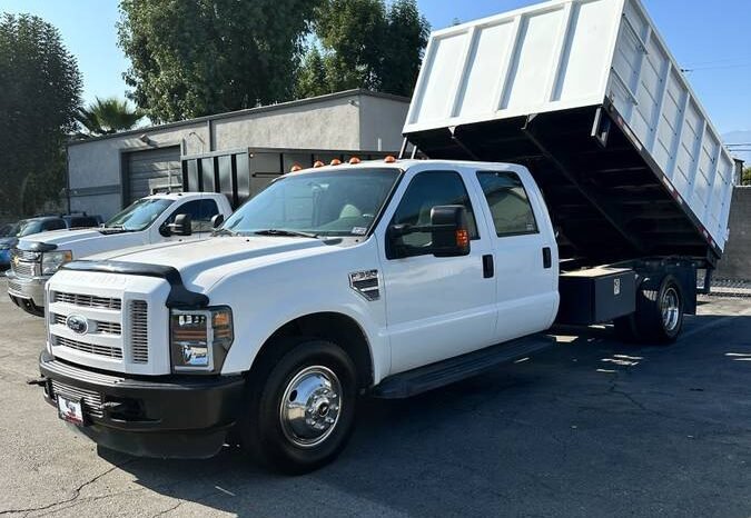 
								2008 Ford F-350 XLT Super duty 6.8 full									