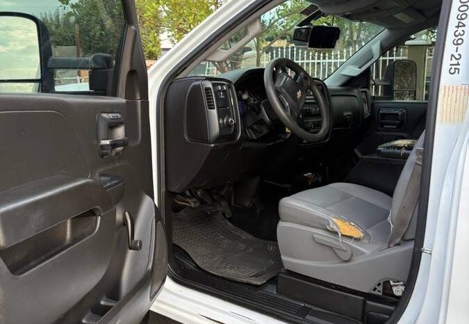 
								2015 Chevrolet Silverado 3500 6.0 full									