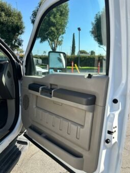 
										2008 Ford F-350 XLT Super duty 6.8 full									