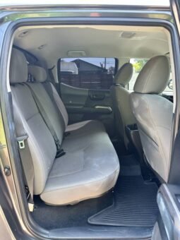 
										2017 Toyota tacoma SR5 full									