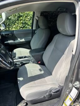
										2017 Toyota tacoma SR5 full									