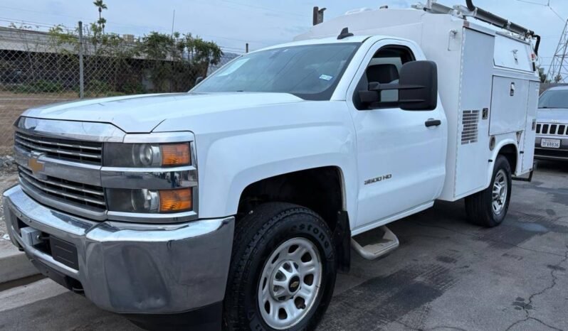 
								2015 Chevrolet Silverado 3500 6.0 full									