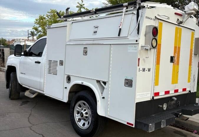 
								2015 Chevrolet Silverado 3500 6.0 full									