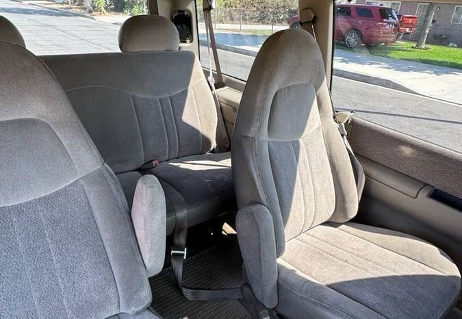 
								2000 Chevrolet Astro Van full									
