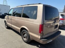 
										2000 Chevrolet Astro Van full									