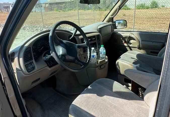 
								2000 Chevrolet Astro Van full									