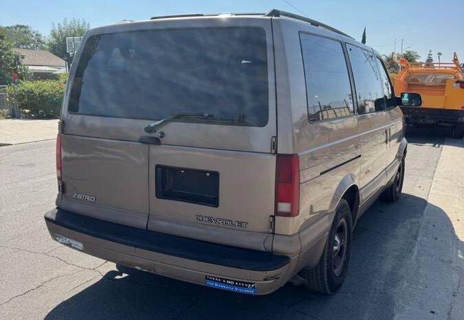 
								2000 Chevrolet Astro Van full									