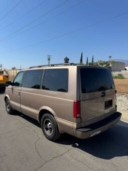 
										2000 Chevrolet Astro Van full									