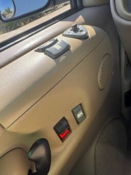 
										2000 Chevrolet Astro Van full									