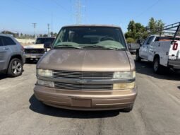 
										2000 Chevrolet Astro Van full									