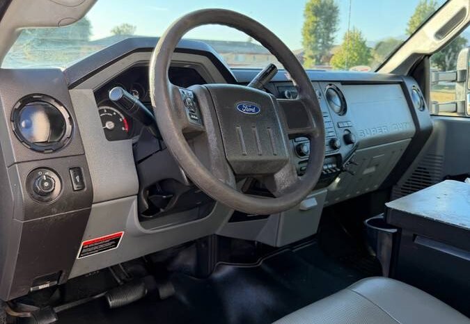 
								2012 Ford F450 Super Duty 6.8 full									