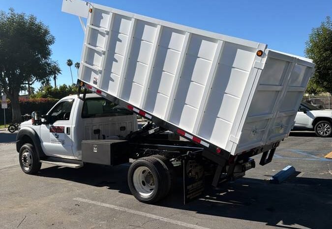 
								2016 Ford F-550 Super Duty 6.8 V10 full									