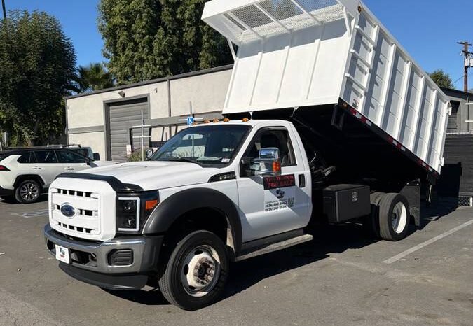 
								2016 Ford F-550 Super Duty 6.8 V10 full									