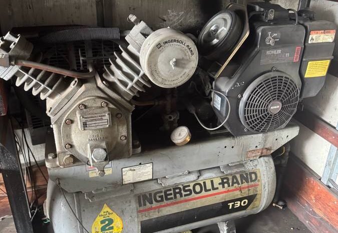 
								2014 Isuzu npr HD disele box truck full									