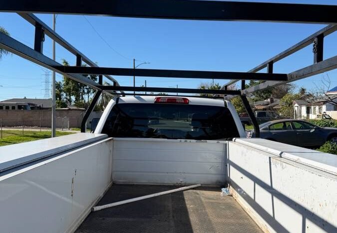 
								2017 Chevrolet Silverado 2500HD – $19,900 (Covina) full									