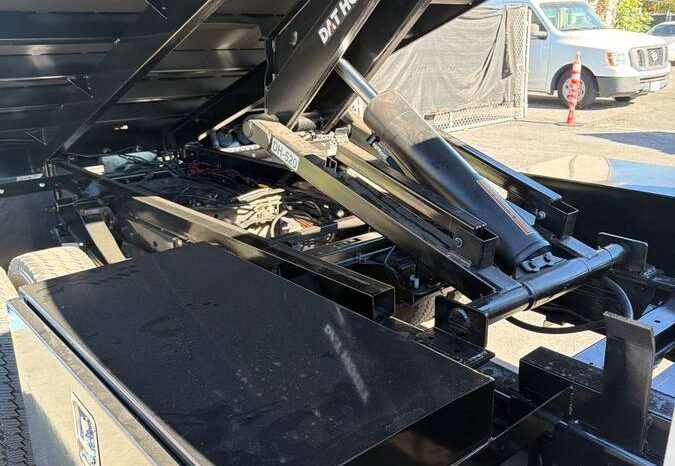 
								2016 Ford F-550 Super Duty 6.8 V10 full									