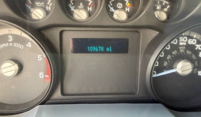 
								2016 Ford F-550 Super Duty 6.8 V10 full									