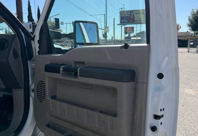 
								2008 Ford F450 6.8 V10 gas full									