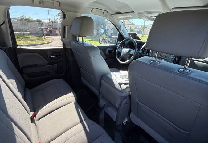 
								2017 Chevrolet Silverado 2500HD – $19,900 (Covina) full									