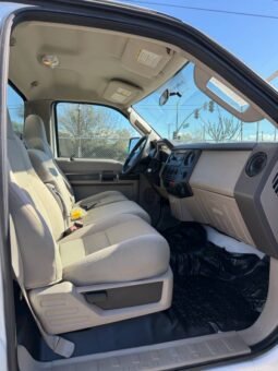 
										2008 Ford F450 6.8 V10 gas full									