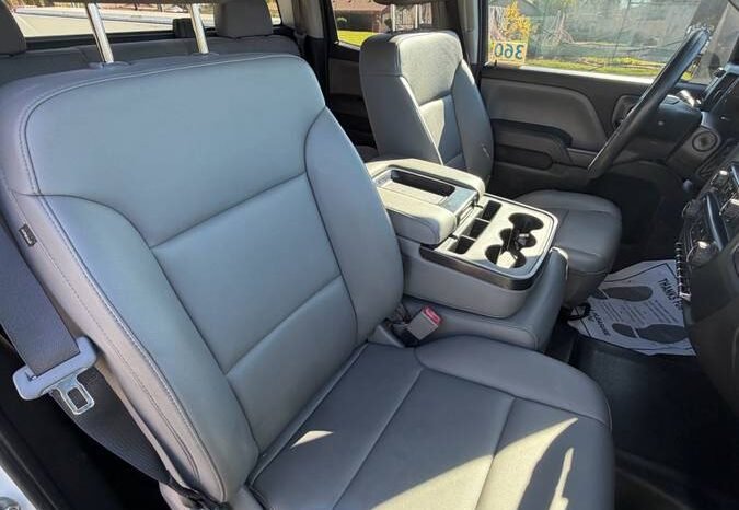 
								2017 Chevrolet Silverado 2500HD – $19,900 (Covina) full									