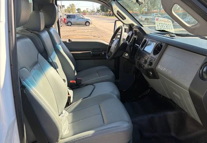 
								2016 Ford F-550 Super Duty 6.8 V10 full									