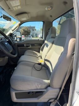 
										2008 Ford F450 6.8 V10 gas full									
